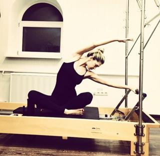 Vera Brezhneva feet photo thumbnail