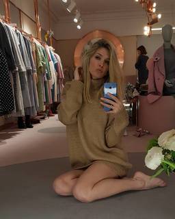 Vera Brezhneva feet photo thumbnail