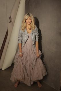 Vera Brezhneva feet photo thumbnail