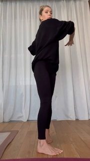 Vera Brezhneva feet photo thumbnail