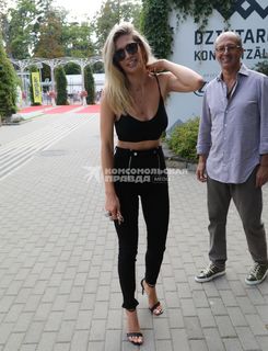 Vera Brezhneva feet photo thumbnail