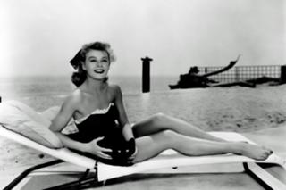 Vera-Ellen feet photo 17