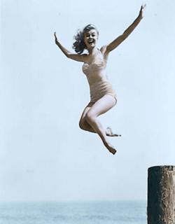 Vera-Ellen feet photo 4