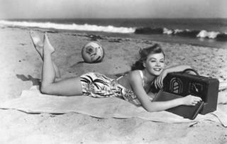 Vera-Ellen feet photo 14