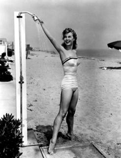 Vera-Ellen feet photo 5