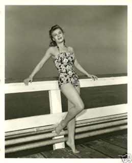 Vera-Ellen feet photo 3
