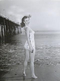 Vera-Ellen feet photo 4