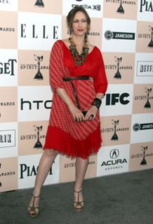 Vera Farmiga feet photo thumbnail