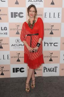 Vera Farmiga feet photo thumbnail