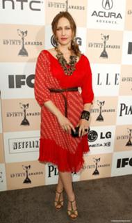 Vera Farmiga feet photo thumbnail