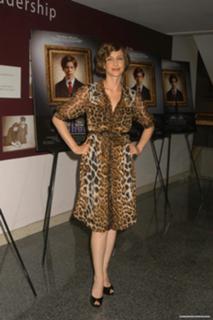 Vera Farmiga feet photo thumbnail
