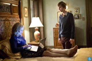 Vera Farmiga feet photo thumbnail