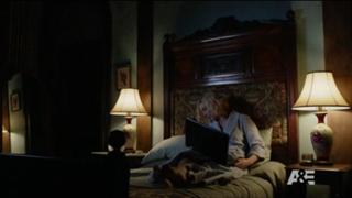 Vera Farmiga feet photo thumbnail