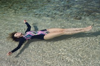 Vera Farmiga feet photo thumbnail