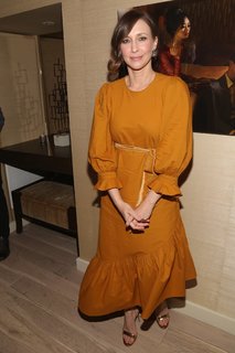 Vera Farmiga feet photo thumbnail