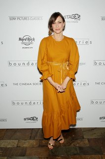 Vera Farmiga feet photo thumbnail