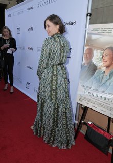 Vera Farmiga feet photo thumbnail
