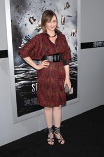 Vera Farmiga feet photo thumbnail
