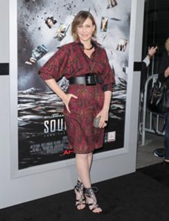 Vera Farmiga feet photo thumbnail
