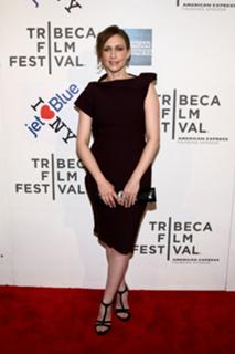 Vera Farmiga feet photo thumbnail