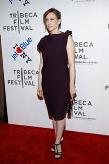 Vera Farmiga feet photo thumbnail