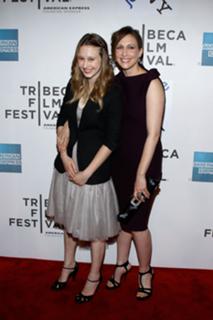 Vera Farmiga feet photo thumbnail