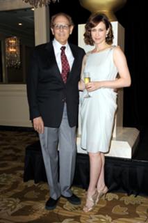 Vera Farmiga feet photo thumbnail