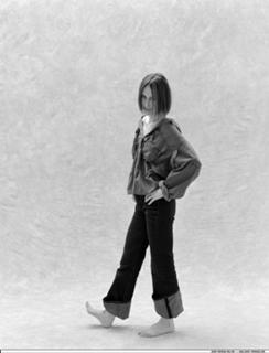Vera Farmiga feet photo thumbnail