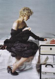 Vera Farmiga feet photo thumbnail