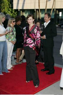 Vera Farmiga feet photo thumbnail