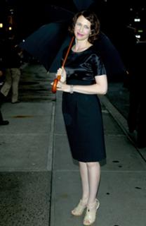 Vera Farmiga feet photo thumbnail