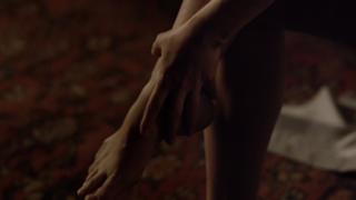 Vera Farmiga feet photo thumbnail