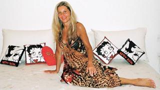 Vera Fischer feet photo 13