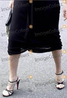 Vera Wang feet photo 15