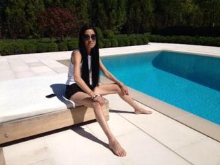 Vera Wang feet photo 14