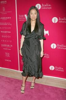 Vera Wang feet photo 7