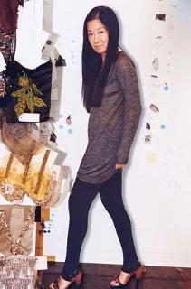 Vera Wang feet photo 6