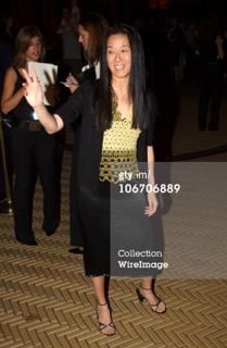Vera Wang feet photo 15