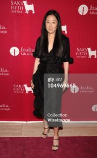 Vera Wang feet photo 5
