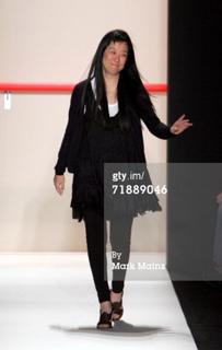 Vera Wang feet photo 20