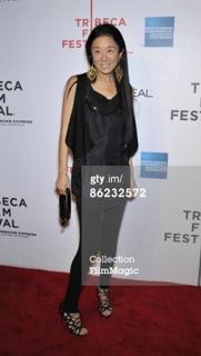 Vera Wang feet photo 3