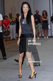 Vera Wang feet photo 18