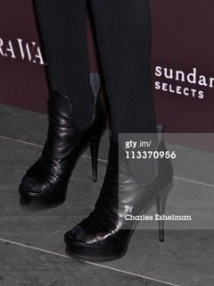 Vera Wang feet photo 15