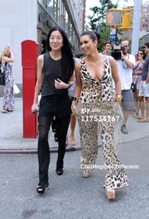 Vera Wang feet photo 12