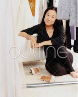Vera Wang feet photo 7