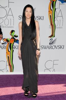 Vera Wang feet photo 11