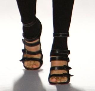 Vera Wang feet photo 3