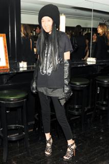Vera Wang feet photo 2
