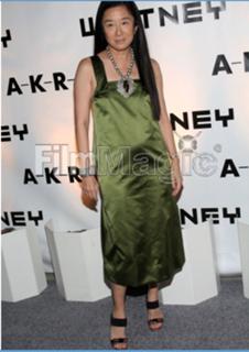 Vera Wang feet photo 15