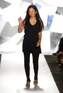 Vera Wang feet photo 6
